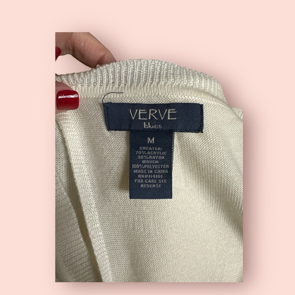 Lightweight sweater with built-in shell, size M - Picture 5 of 5